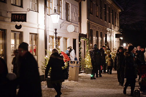 Du visar för närvarande Jul på Fredriksdal, 6-8 december