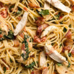 Pasta med kyckling, parmesan och vitlök
