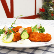 Friterat kyckling ovanlår med blue cheese-dressing