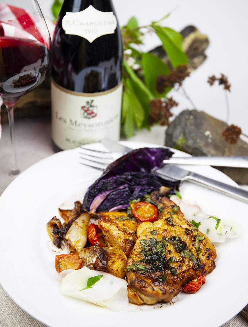 Du visar för närvarande Knaperstekt kycklinglårfilé med balsamico & fänkålsfrödoftande rödkål, inlagd kålrabbi och rostade tomater