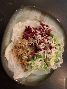 Caesar Pulled Chicken på risblad med Bjärekyckling